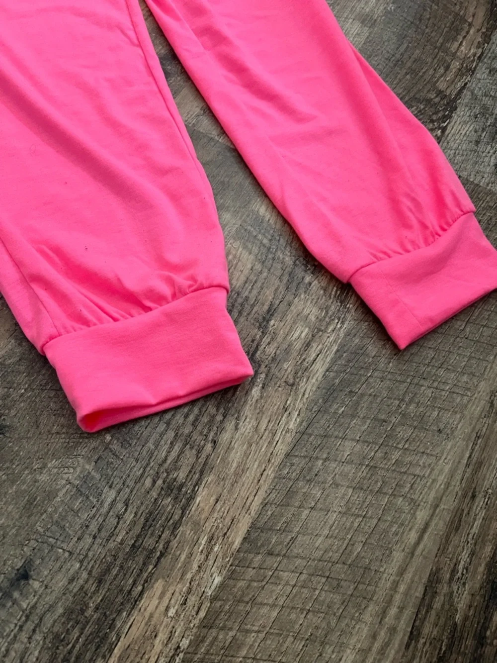 ReoRia Neon Pink Sleeveless Jumpsuit - Picture 3 of 8